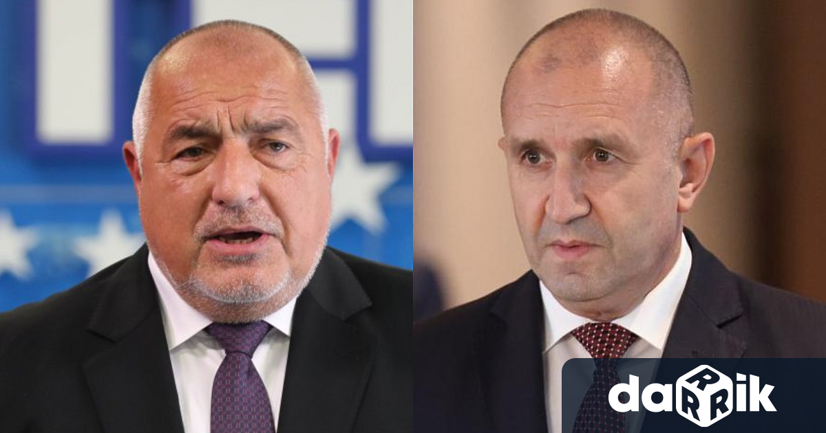 Румен Радев в момента го играе като цар Много пъти съм