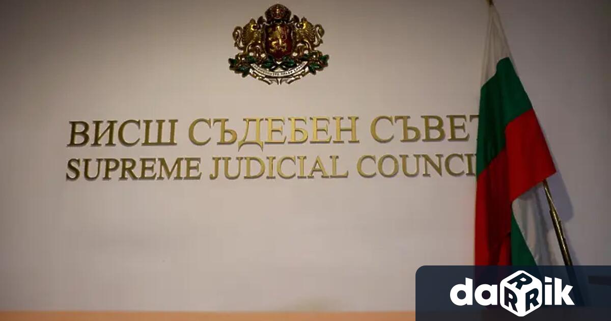 Висшият съдебен съвет ВСС отпусна пари за облекло на магистратите