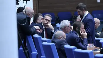 Машините и начинът, по който ще гласуваме с тях, скараха депутатите (ОБЗОР)