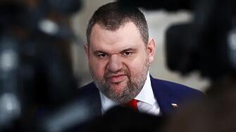 Пеевски сезира прокуратурата за сигнала на Теодора Георгиева