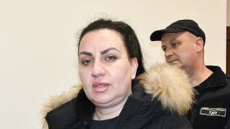 Обвиняемата за отвличане на 21-годишно момиче остава в ареста