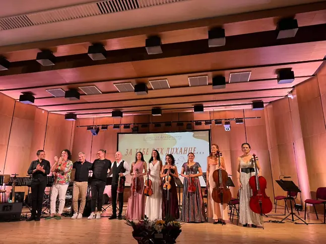 Стартира "ЗА ТЕБЕ БЯХ ДИХАНИЕ..." с Красимир Гюлмезов & Светослав Лобошки 