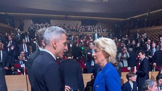 Андрей Гюров разговаря с Урсула фон дер Лайен