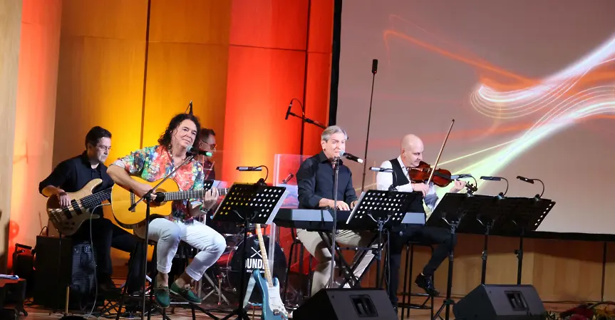 Стартира "ЗА ТЕБЕ БЯХ ДИХАНИЕ..." с Красимир Гюлмезов & Светослав Лобошки 