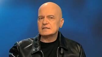 Слави Трифонов: Бесен съм и милост няма да има! Днес две водещи теми размазаха опорките на ПП-ДБ!