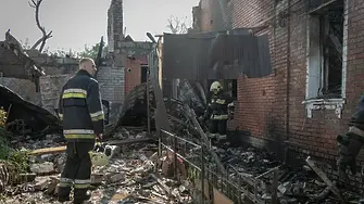 Най-малко четирима души загинаха, а 10 бяха ранени при руски удар в Харков