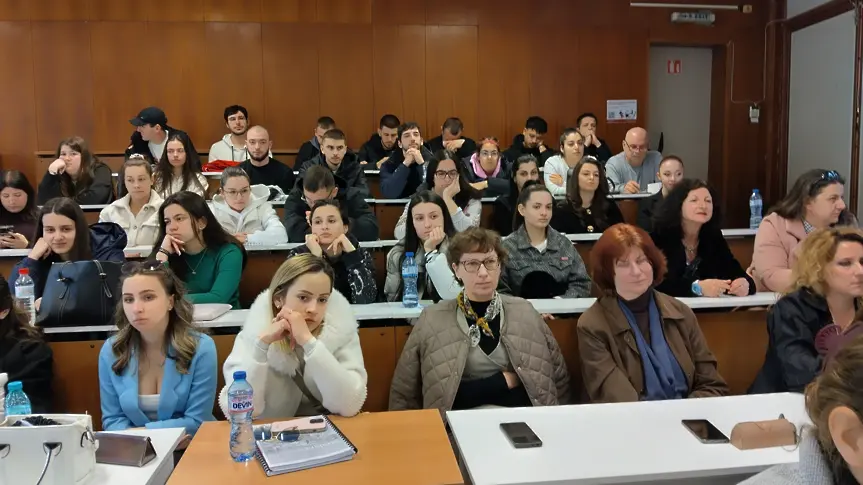 Пълна аула за „Мозайка от миналото на Стара Загора“ – 107 истории събраха студенти и граждани на премиерата на книгата