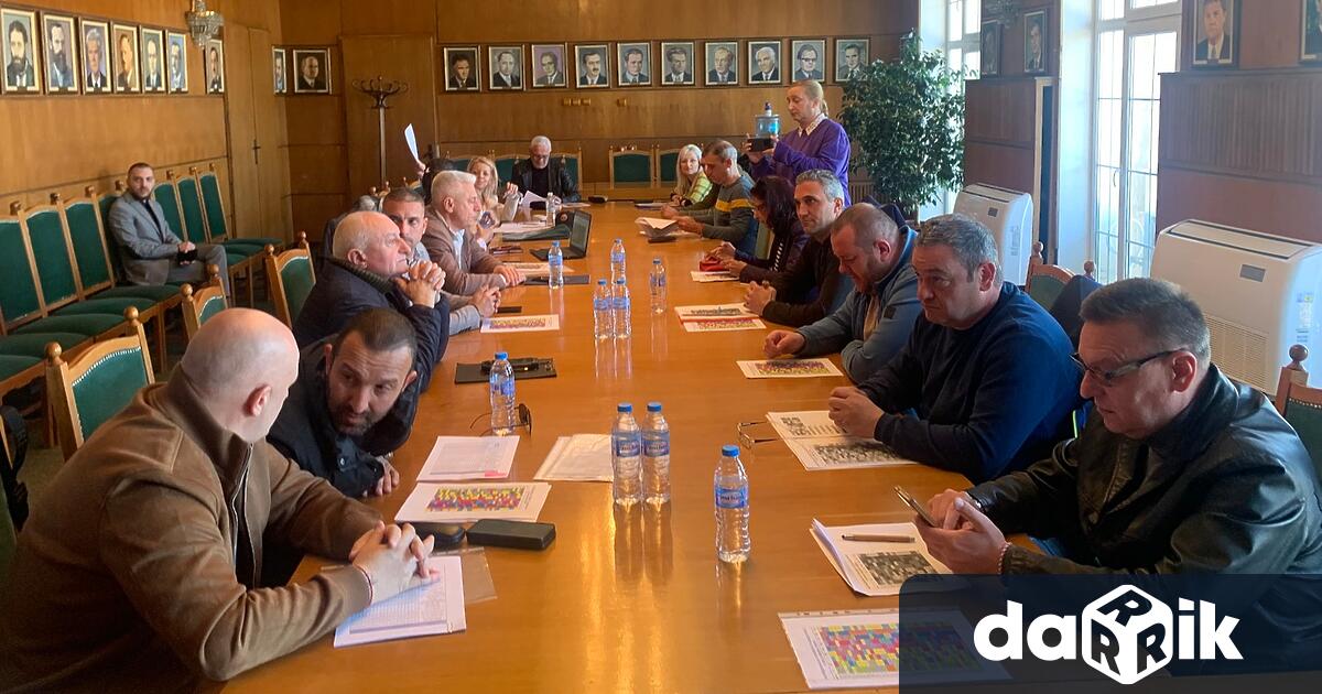 Парламентарно представените партии и коалиции в Плевен не успяха да