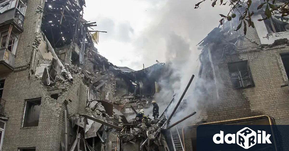 Руски дрон удари район близо до жилищен блок снощи във