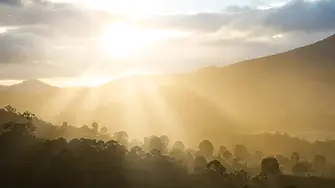 Слънчева събота с пролетни температури 