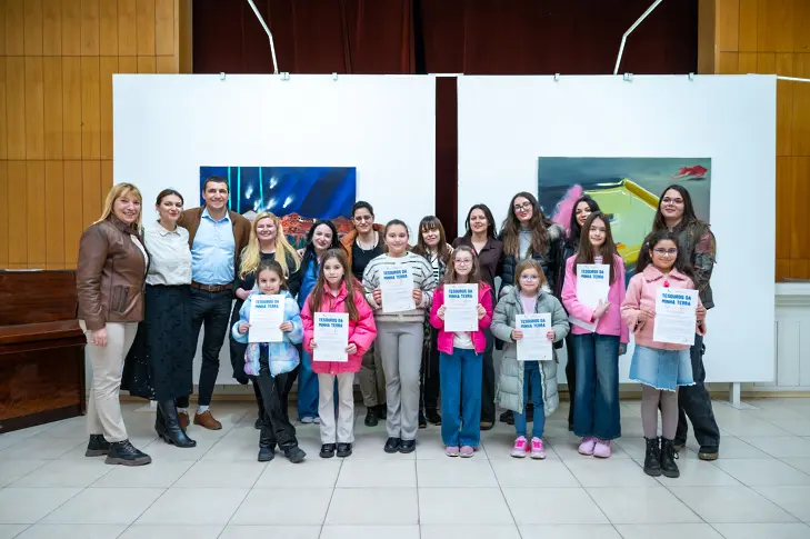 Представят творби на млади художници на изложба в Нова Загора