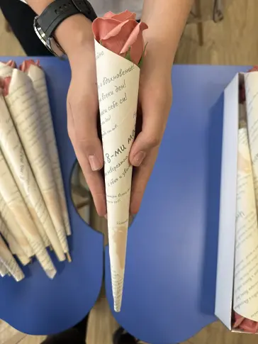 8 март в ОУ „Кочо Честеменски“: ученически жест на благодарност и национално отличие