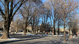 В събота времето ще остане предимно слънчево