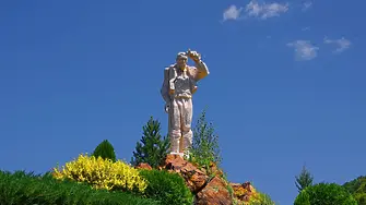 Община Мездра обявява XV Национален литературен конкурс за разказ „Дядо Йоцо гледа“