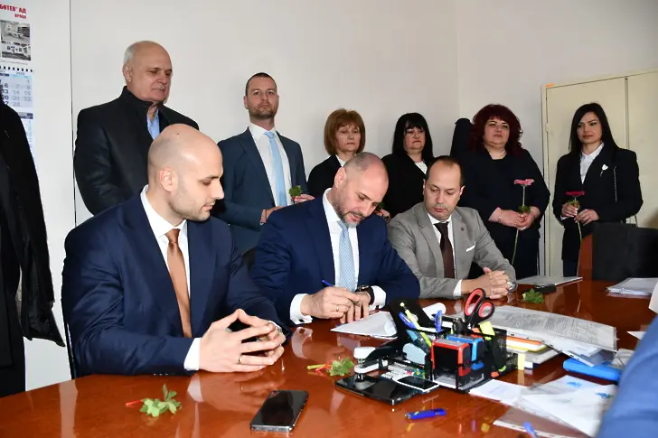 ГЕРБ–СДС регистрира в Районна избирателна комисия-Враца листата си с кандидати за народни представители