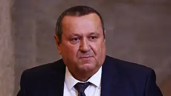 Помощта от 20 евро за горивата за най-бедните трябва да бъде преведена до края на месеца, каза служебният социален министър Хасан Адемов