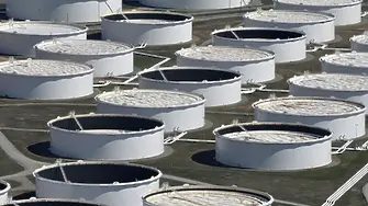 Япония освобождава петролни резерви за 15 дни