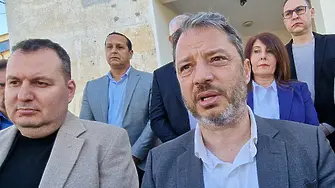 Добрев: Парламентарната ресорна комисия се събира извънредно във вторник заради удължаването на бюджета