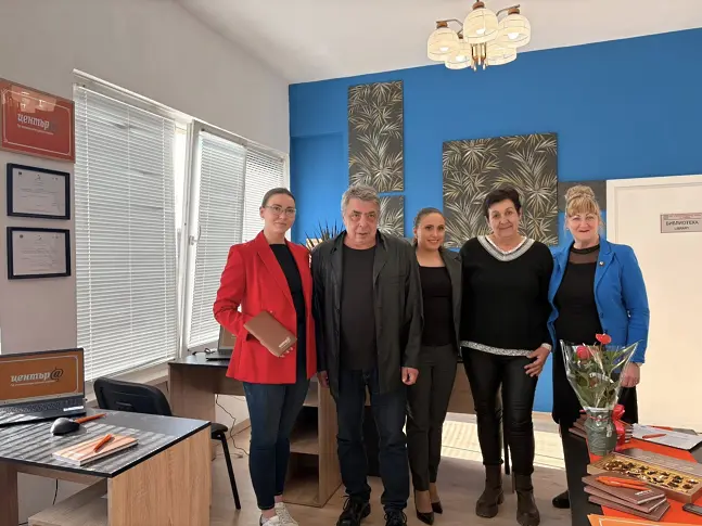 Откриха дигитален клуб в село Чирен