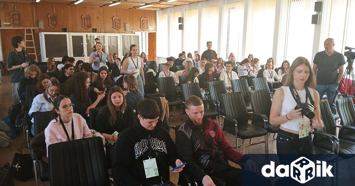 Кметът на община Видин д р Цветан Ценков и неговият заместник