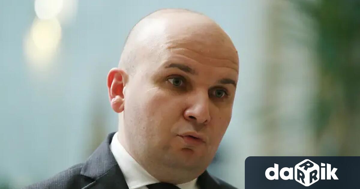 Българският евродепутат Илхан Кючюк изнесе лекция на студентиот департамент Икономика