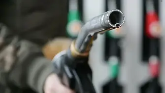 Кой ще получи помощите заради скъпите горива?