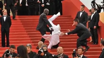 Невиждан гаф на „Оскарите“: Претендент за Оскар падна на червения килим