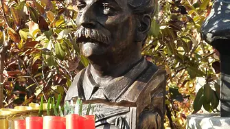 Почетоха д-р Петър Берон с нов паметник в Плиска