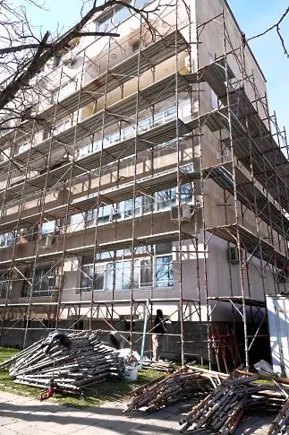 Нова Загора продължава обновяването на жилищния фонд