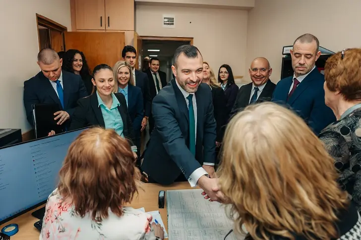  Коалиция „ Прогресивна България “ записва листата си в Плевен за парламентарните избори на 19 април 