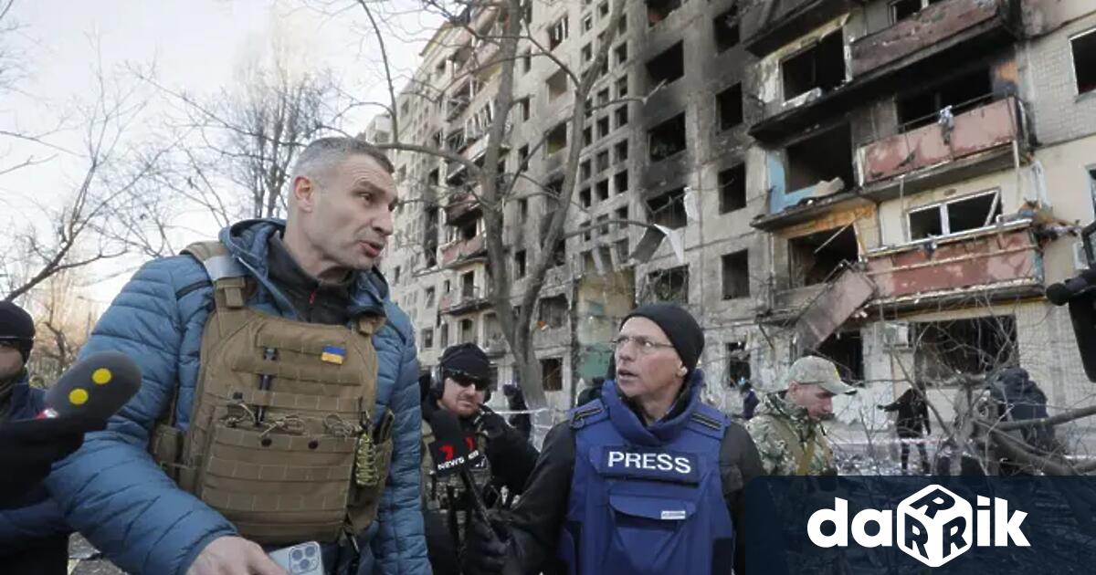 Тази сутрин в центъра на Киев отекнаха поредица от експлозии