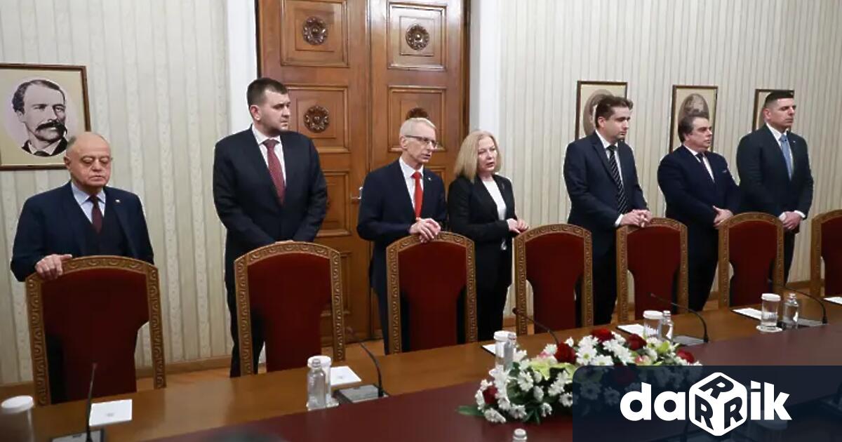 Продължаваме промяната Демократична България ще открият днес предизборната си кампания съобщи