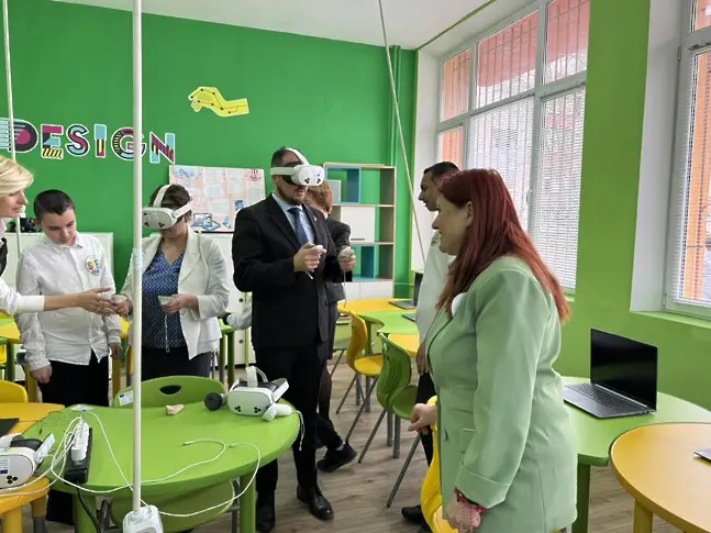  Откриха два STEM кабинета в СУ „ Анастасия Димитрова “ – Плевен 