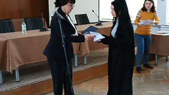 Община Видин връчи трудови договори по проект за младежка заетост