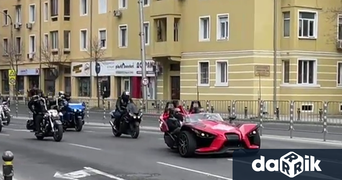 Рев на мотори огласи Пловдив след като стотици рокери се
