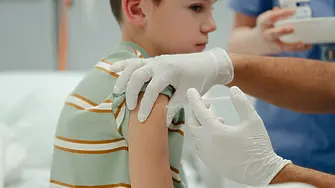 Извънредно имунизират деца с пропуснати ваксини