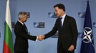 Гюров: България остава твърдо с НАТО. Рюте: Винаги можем да разчитаме на Вас