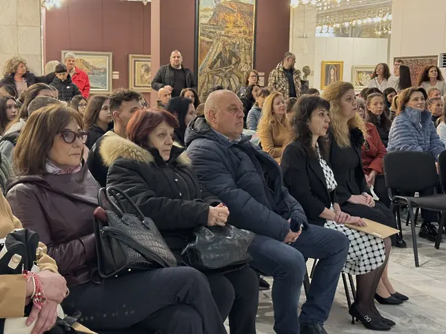  58 години обичаи и дух: СУ „ Пейо Яворов “ – Плевен означи своя празник 