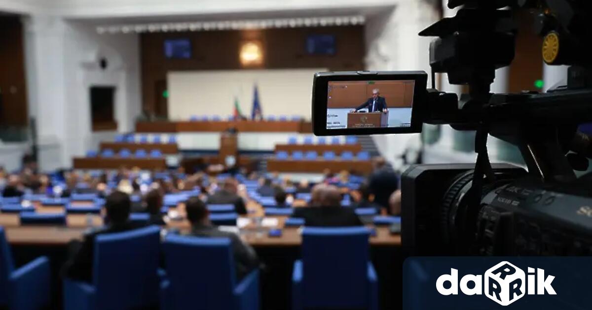 Последен работен ден на 51 вия парламент Депутатите положиха клетвана 11