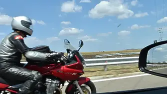 Глоба от 22 000 евро за моторист в Гърция след гонка с полицията