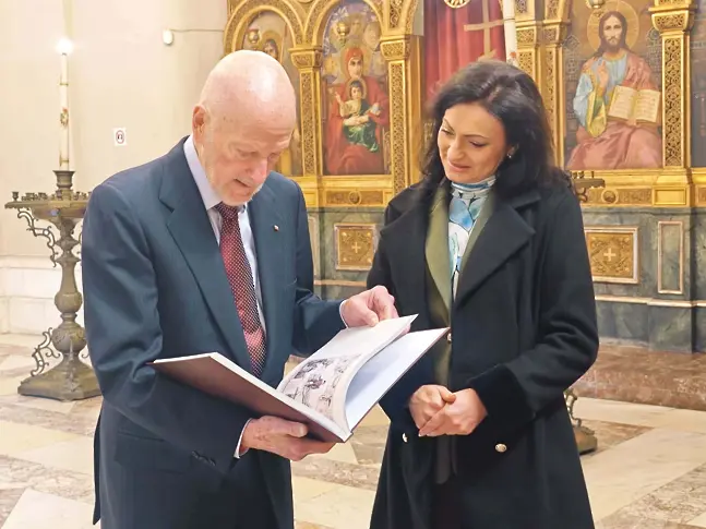 Кметът д-р Валентин Христов посрещна в Плевен Негово Величество Цар Симеон II 