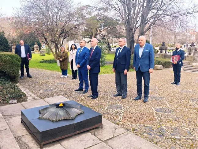 Кметът д-р Валентин Христов посрещна в Плевен Негово Величество Цар Симеон II 