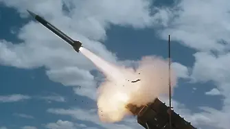 Корпусът на гвардейците в Иран твърди, че Техеран продължава да произвежда ракети