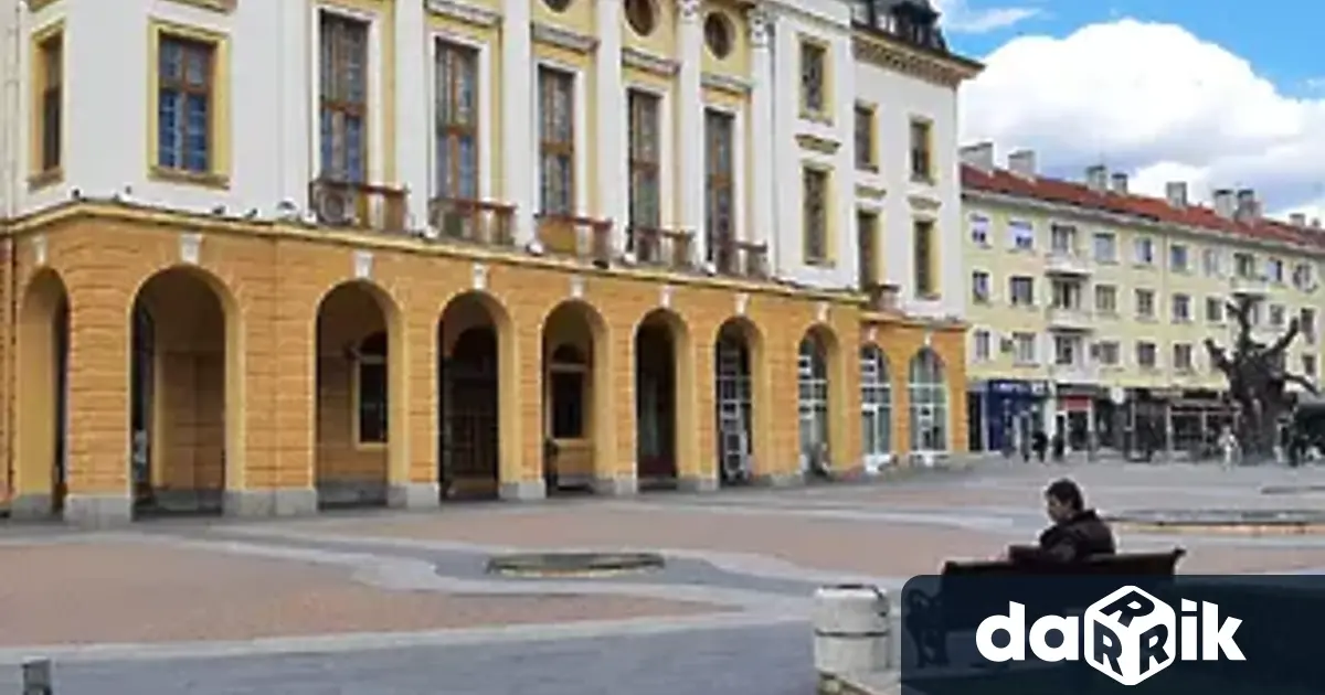 Община Сливен постави предизборните табла по бул Цар Освободител –