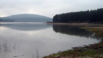 Преливат 3 язовира у нас