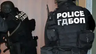 Акция на ГДБОП: Откриха още 200 000 фалшиви евро и 1 кг кокаин в Пазарджик