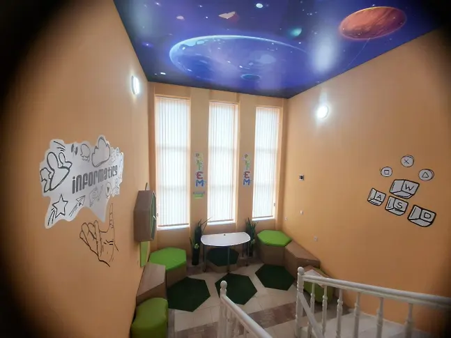 Врачанското училище  "Иванчо Младенов" открива модерен STEM център за иновации и наука на патронния си празник