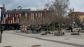 В неделя времето ще остане облачно със слаби превалявания от дъжд