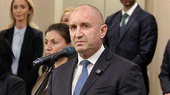 Румен Радев: България излиза от оковите на страха и апатията и има бъдеще!