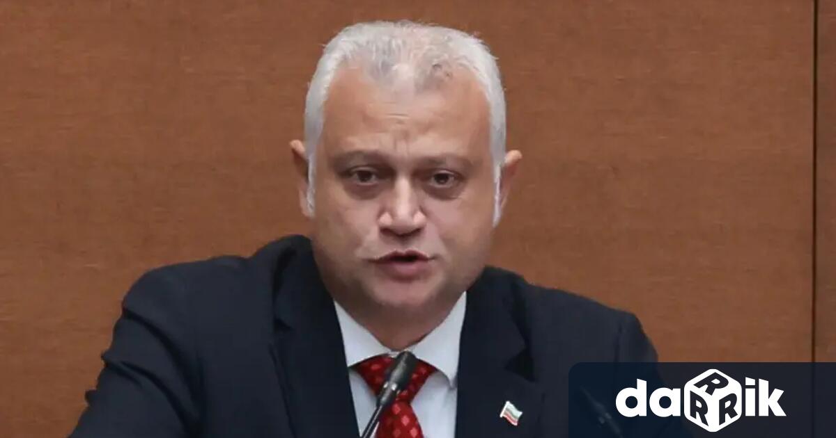 Огромна група от партийни членове са отишли в РУ след